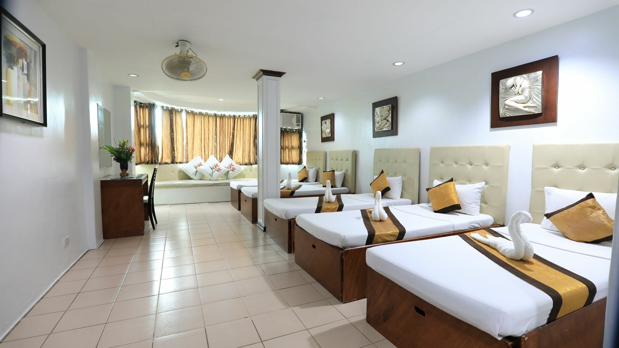 Loreland Farm Resort Antipolo Exterior photo